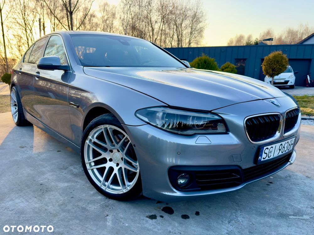 BMW Seria 5 528i xDrive Sport-Aut Luxury Line - 3