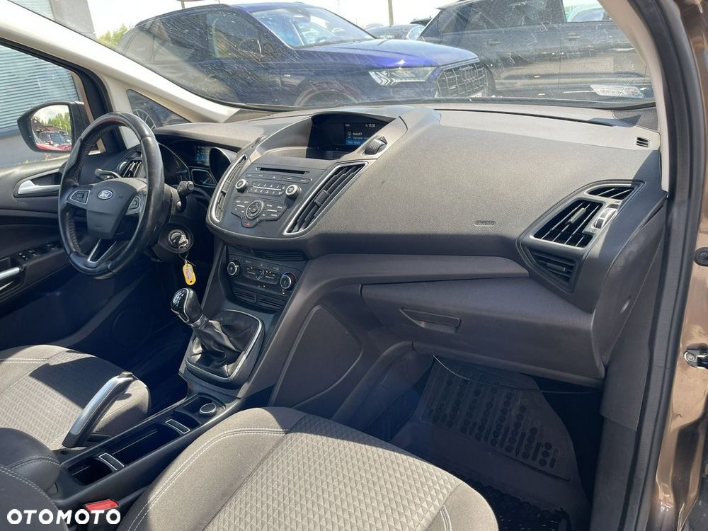 Ford Grand C-MAX - 9