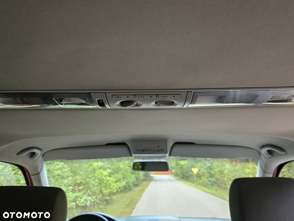 Volkswagen Multivan L1 - 17