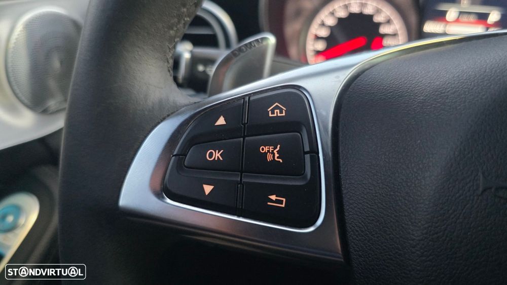 Mercedes-Benz C 63 AMG Standard - 22