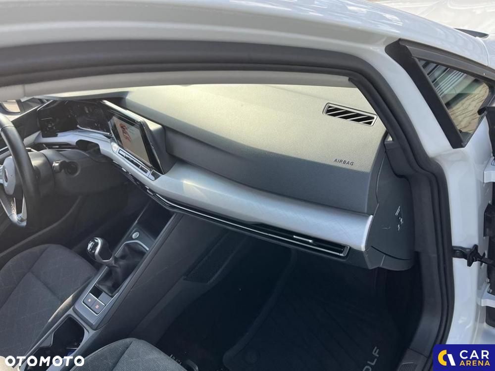 Volkswagen Golf - 34