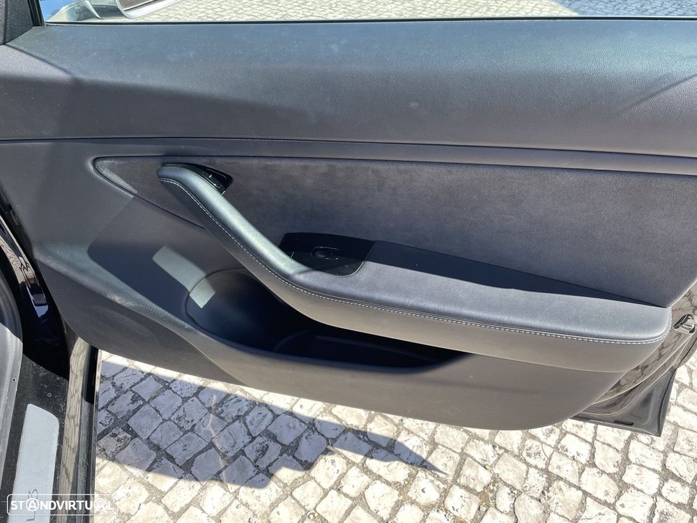 Tesla Model 3 Long Range AWD Dual Motor - 30