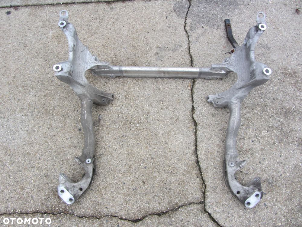 Audi A4 B8 lift belka przednia - 1