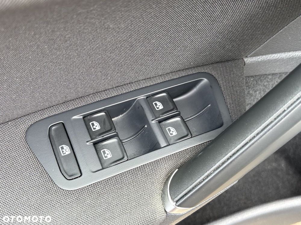 Volkswagen Golf 1.4 TSI BMT Comfortline DSG - 15
