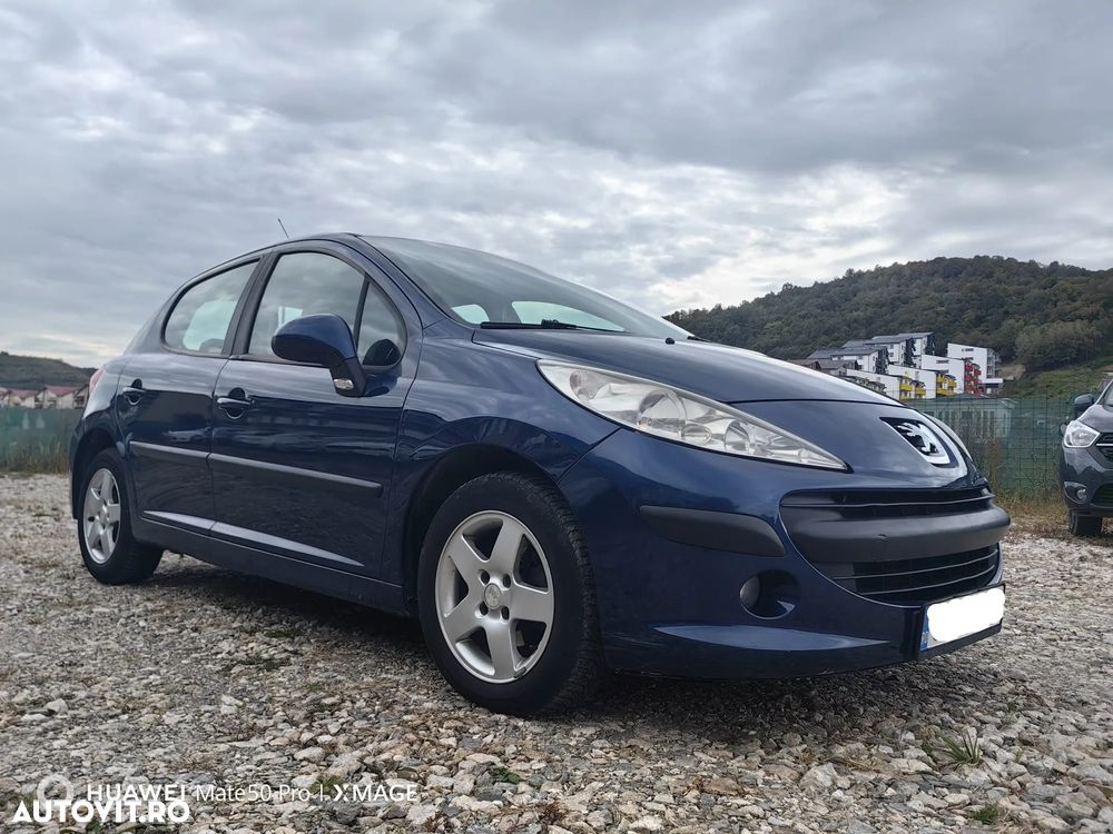 Peugeot 207 - 1