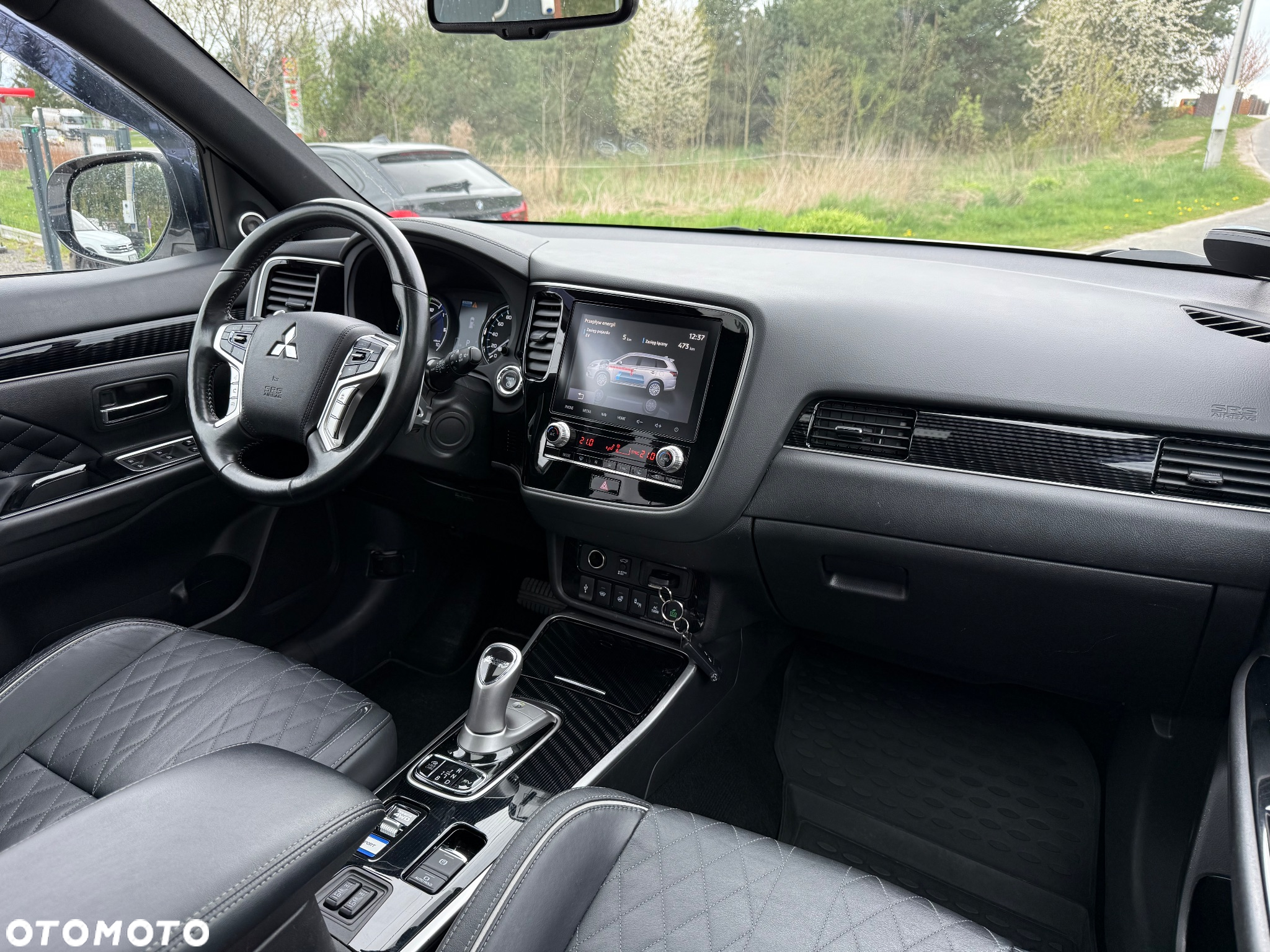 Mitsubishi Outlander 2.4 4WD Plug-In Hybrid Top - 30