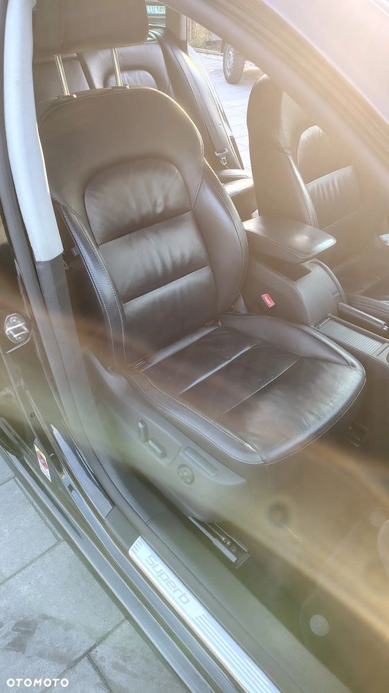 Skoda Superb 1.8 TSI FAMILY - 25