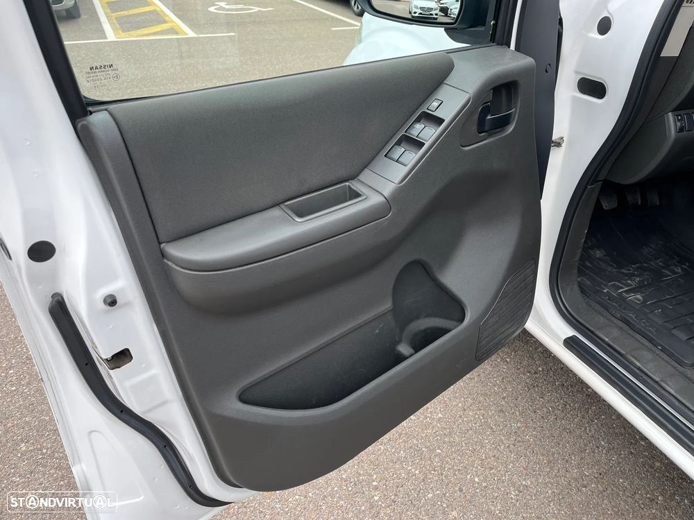 Nissan Navara XE - 10