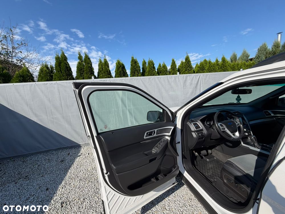 Ford Explorer - 18