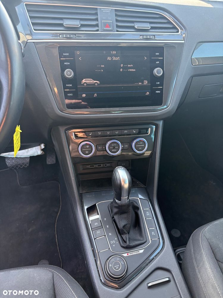 Volkswagen Tiguan - 13