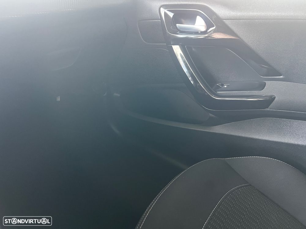 Peugeot 208 1.2 PureTech Style - 20