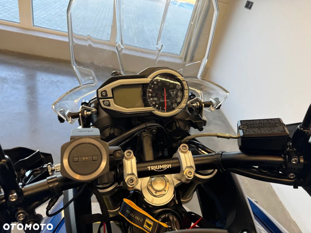 Triumph Tiger - 32