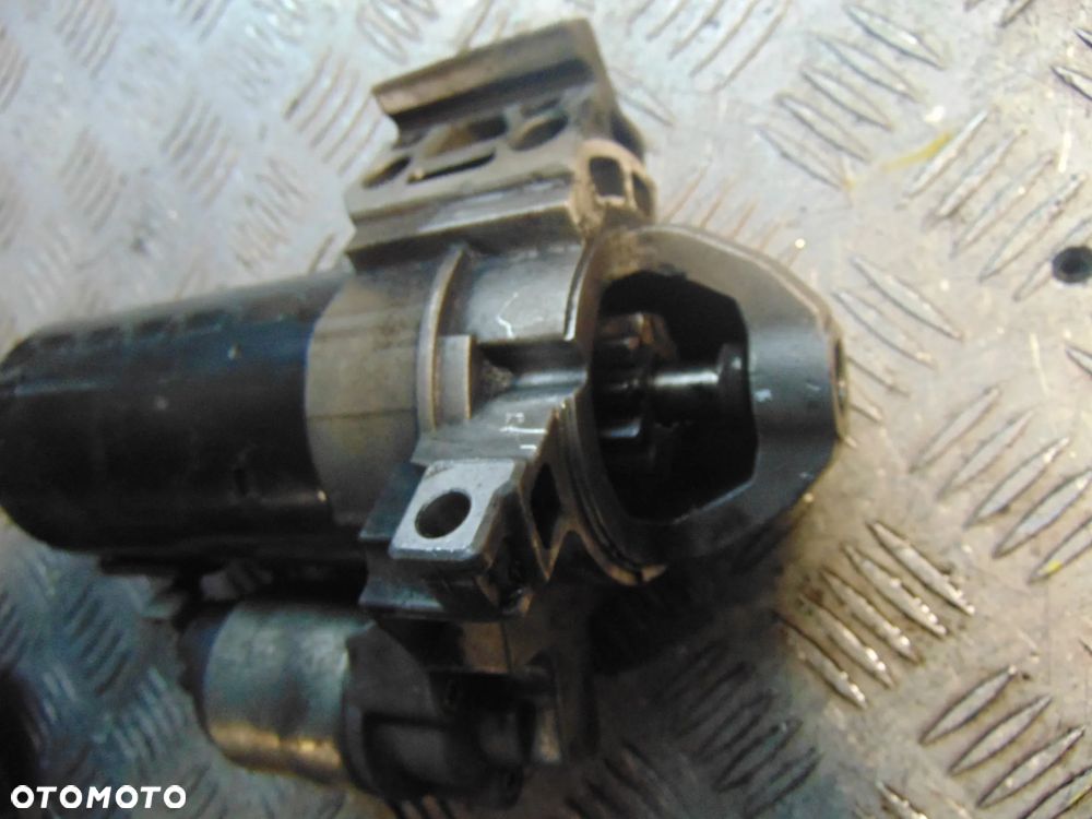 Rozrusznik BMW e90 e87 e60 n47D20C cena sztuka - 3