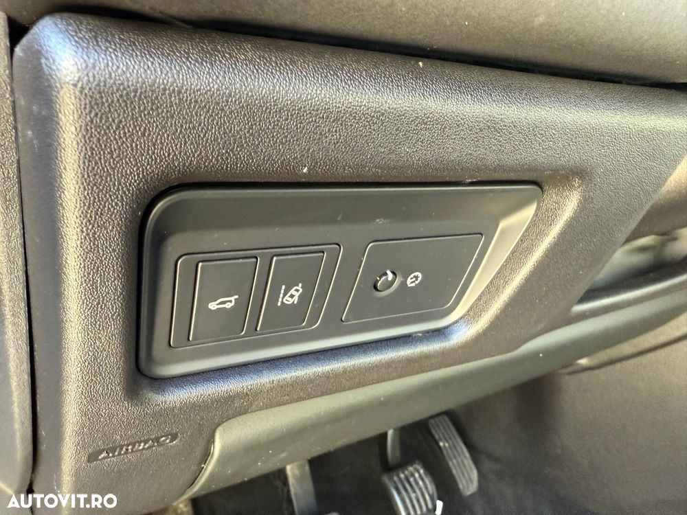 Land Rover Discovery Sport - 11