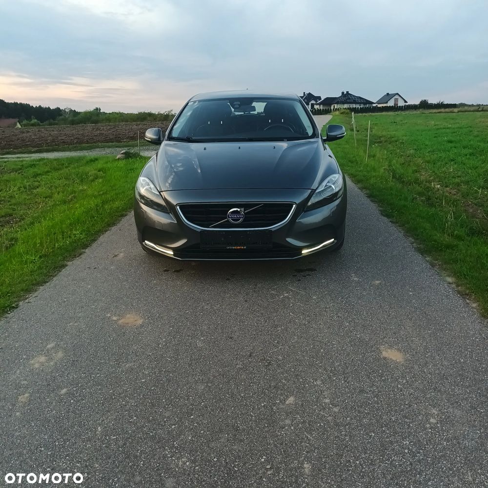 Volvo V40 D2 Momentum - 10
