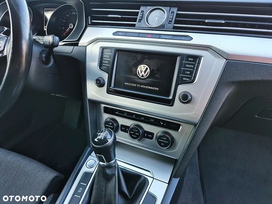 Volkswagen Passat Variant 1.4 TSI ACT (BlueMotion Technology) Highline - 37