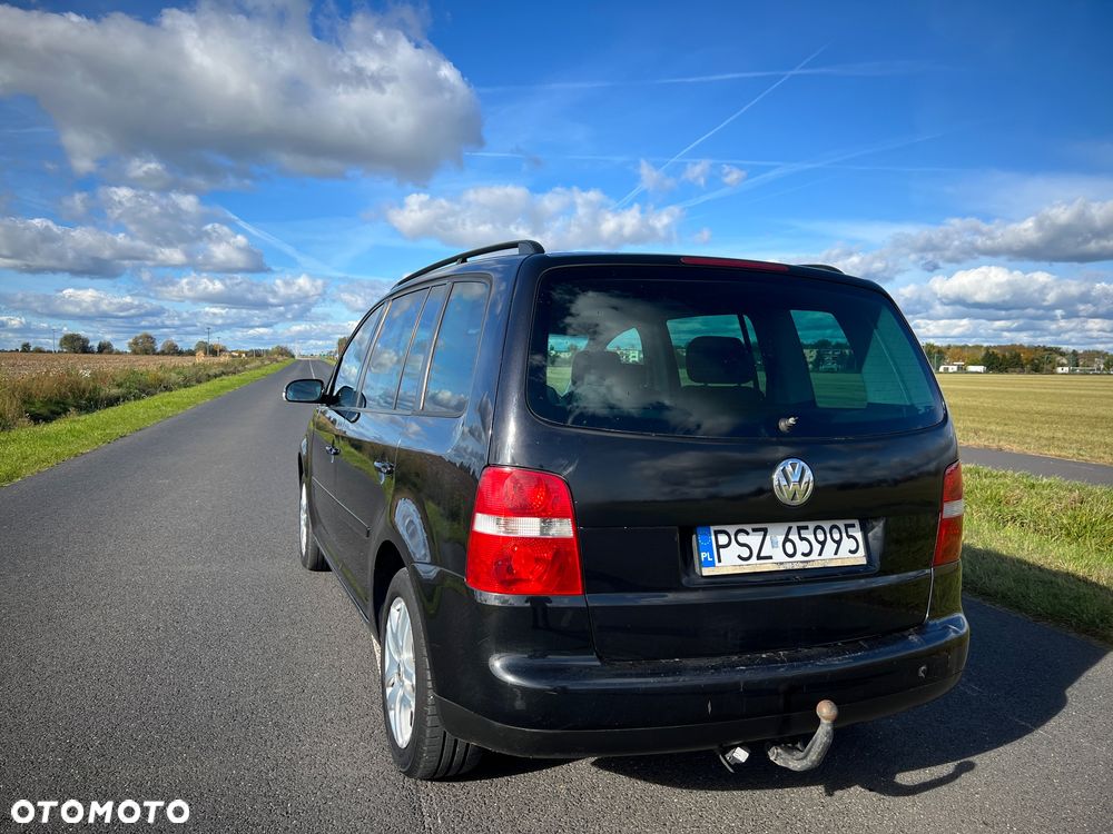 Volkswagen Touran 1.9 TDI Highline - 5