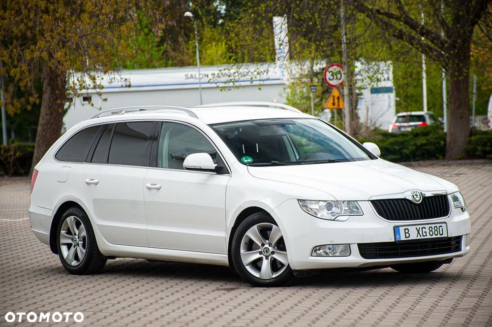 Skoda Superb 2.0 TDI DSG Ambition - 3