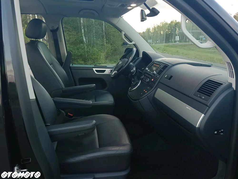 Volkswagen Multivan - 16