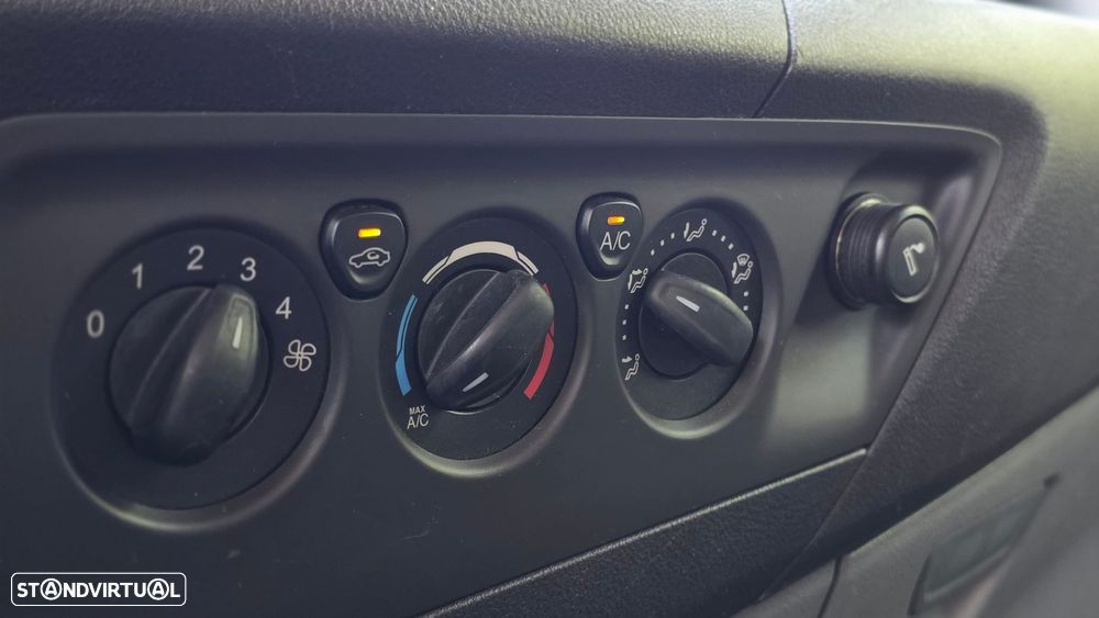 Ford Transit Custom 270L1 2.2 H1-T.B.Ambiente - 19
