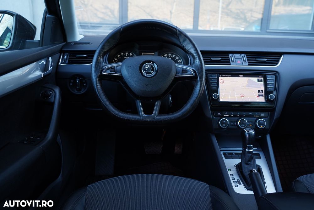 Skoda Octavia 2.0 TDI DSG Style - 12