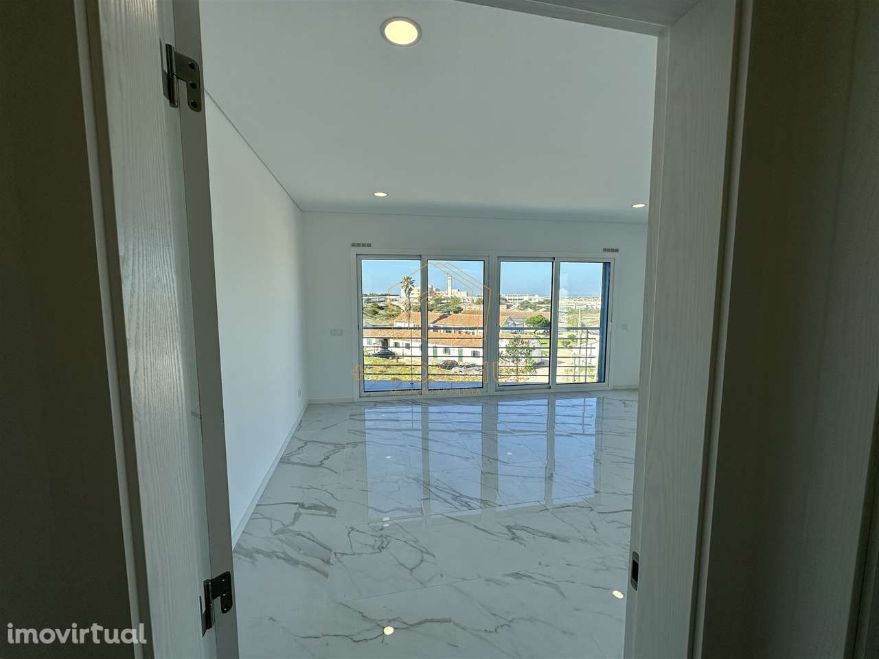 Apartamento T3 novo c/ parqueamento - Gala - Grande imagem: 4/43