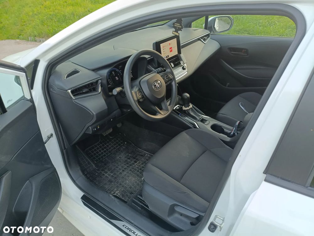 Toyota Corolla - 10