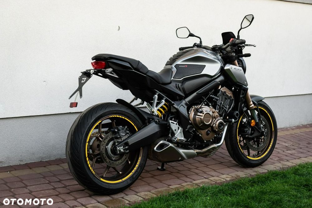 Honda CB - 8