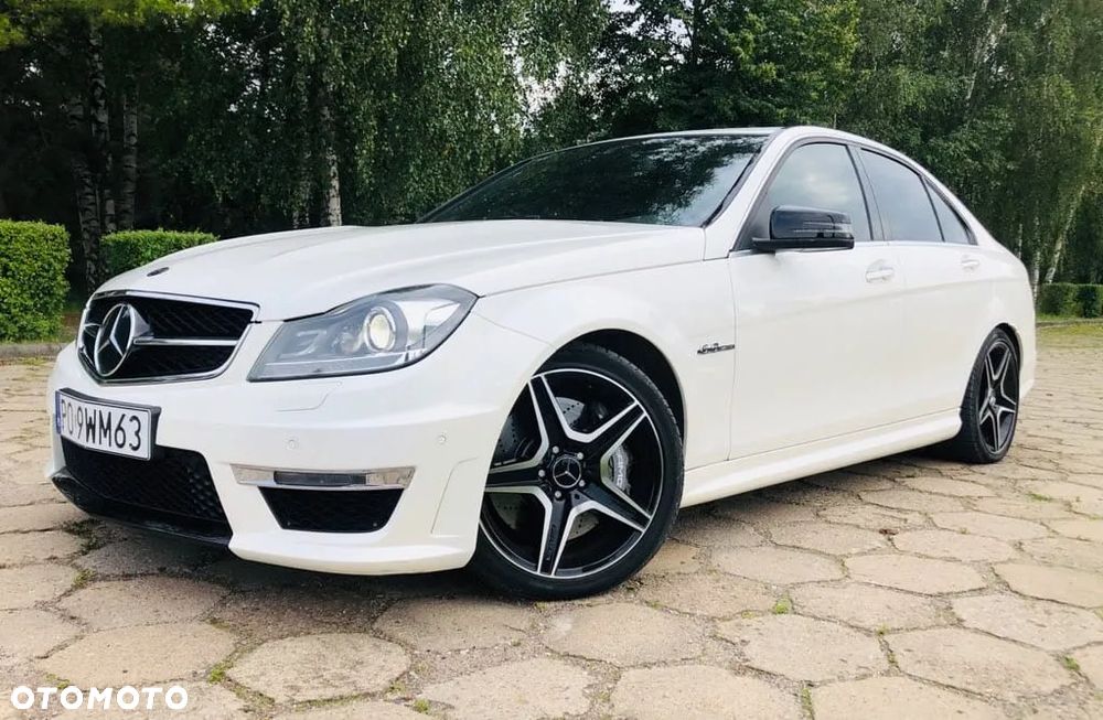 Mercedes-Benz Klasa C 63 AMG 7G-TRONIC - 13