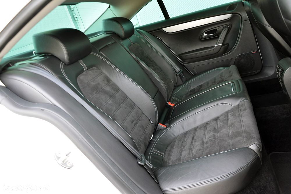 Volkswagen Passat CC 1.8 TSI Exclusive - 34