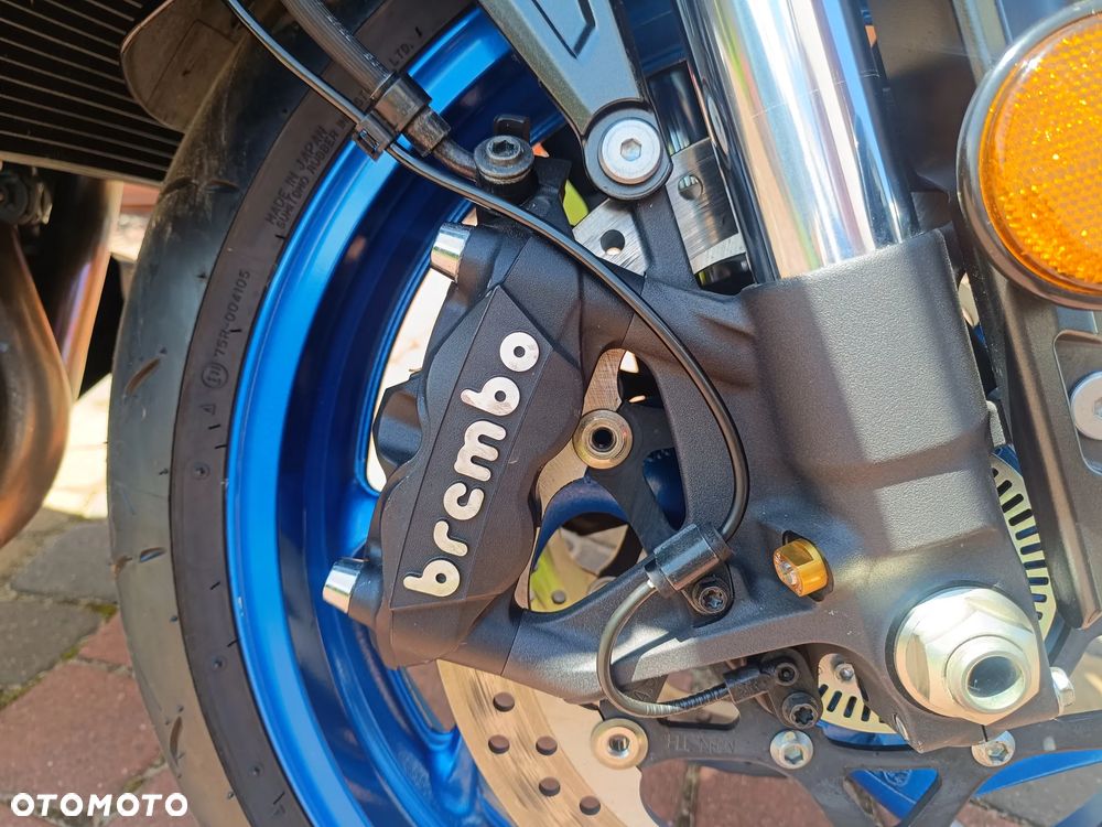 Suzuki GSX 1000 - 17
