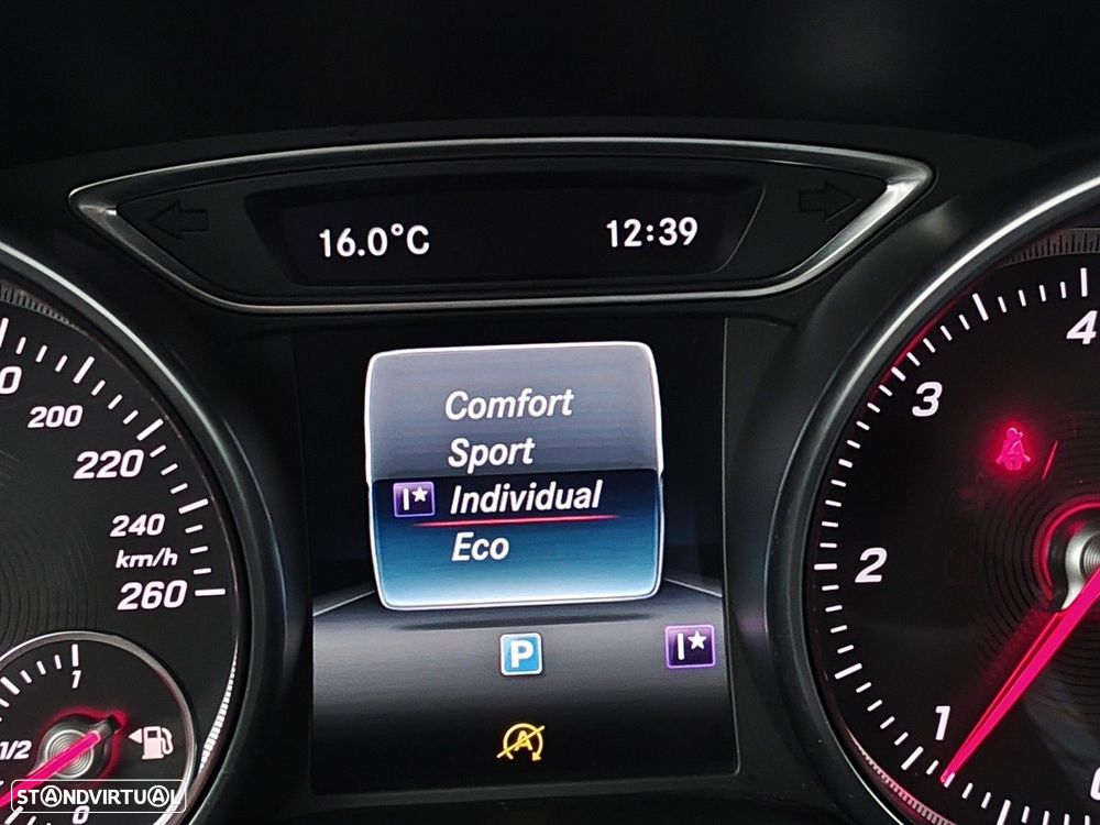 Mercedes-Benz CLA 180 d AMG Line - 28