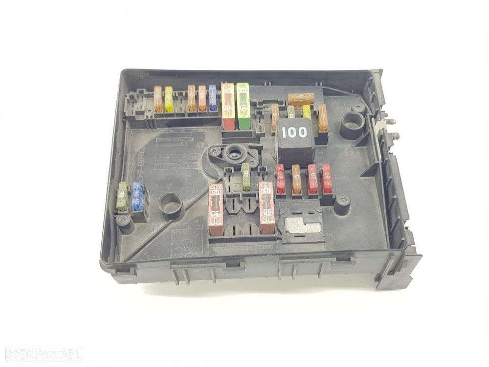 CAIXA DE RELES FUSÍVEIS VOLKSWAGEN GOLF VI 5K110.2008 - 1