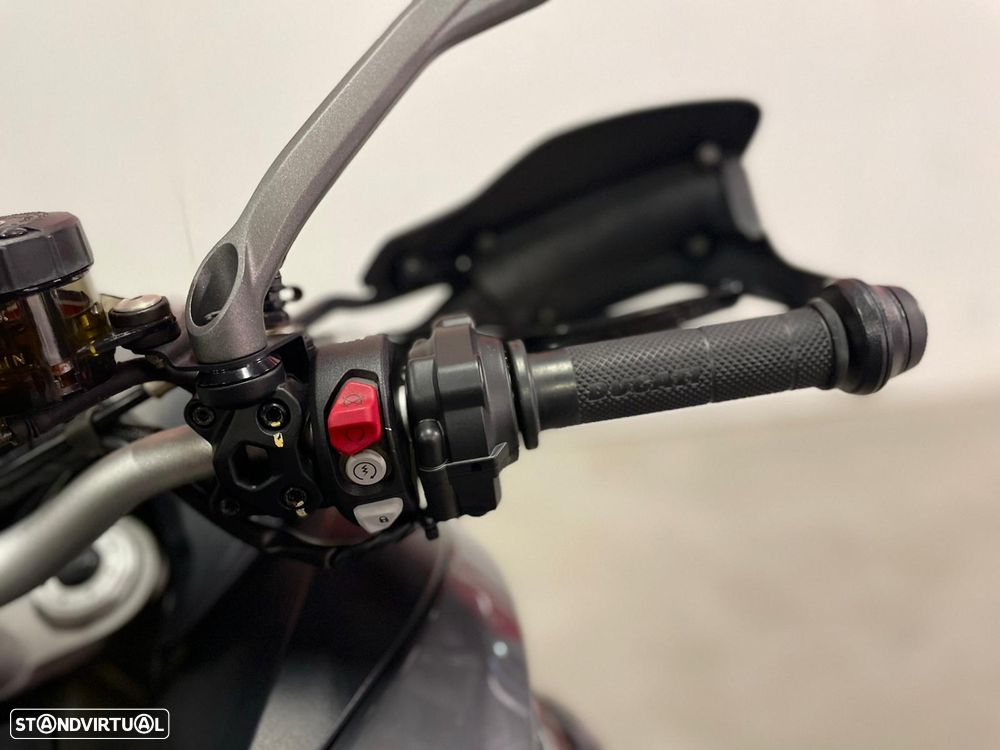 Ducati Multistrada V2 S STREET GREY - 11