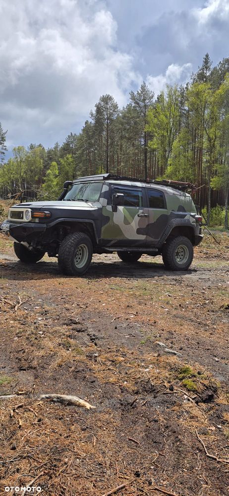 Toyota FJ - 2