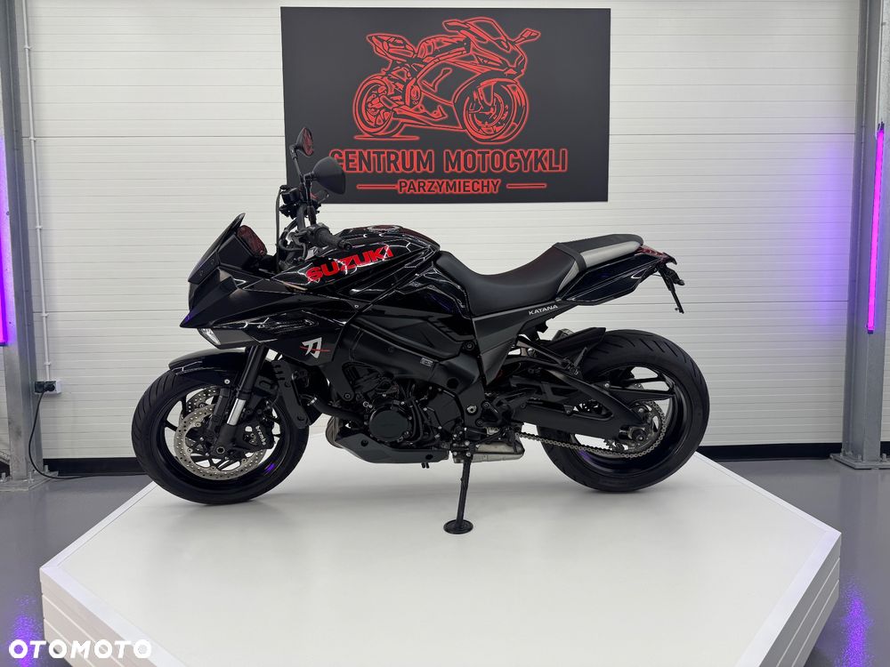 Suzuki GSX - 6