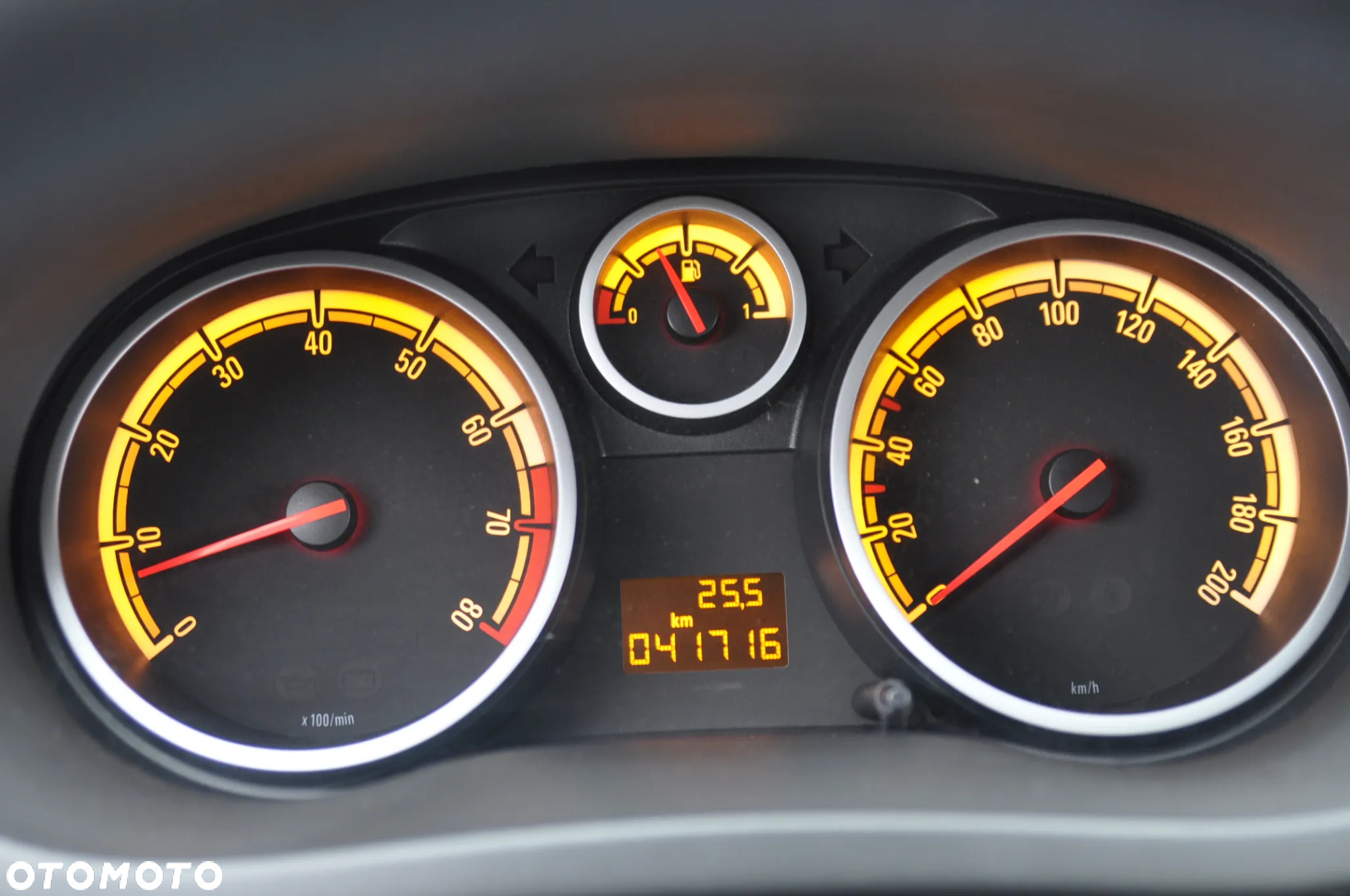 Opel Corsa 1.4 16V Satellite - 34