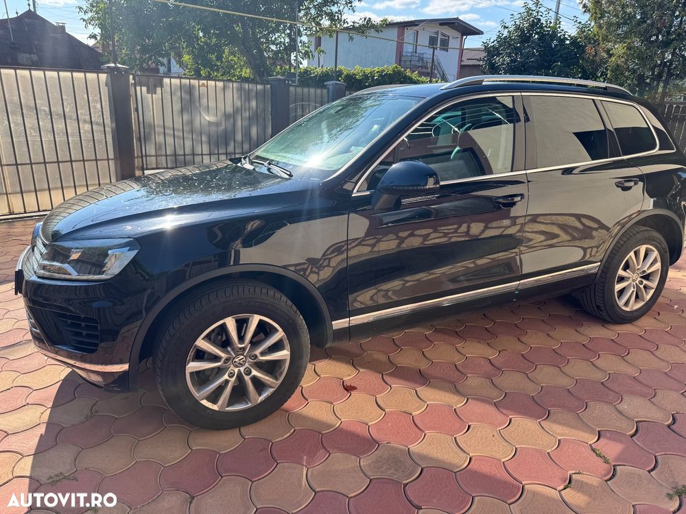 Volkswagen Touareg - 1
