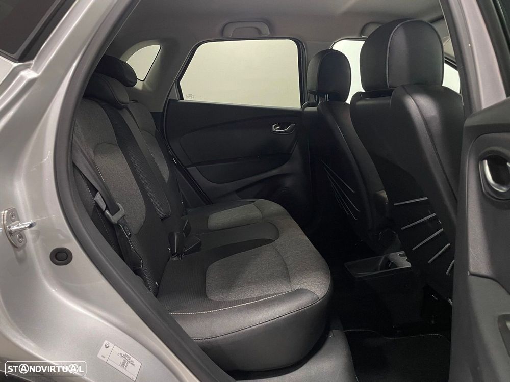 Renault Captur 1.5 dCi Exclusive EDC - 21