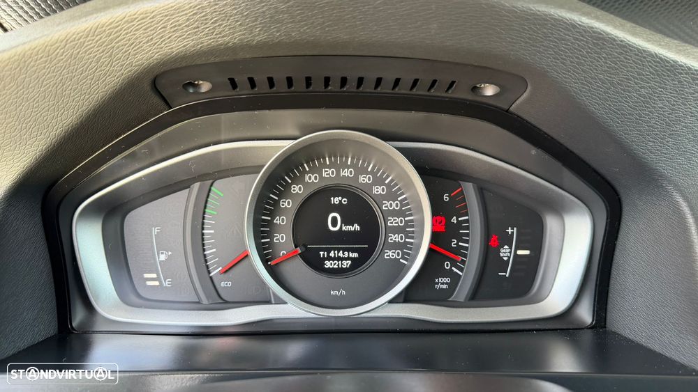 Volvo S60 D4 Momentum - 27