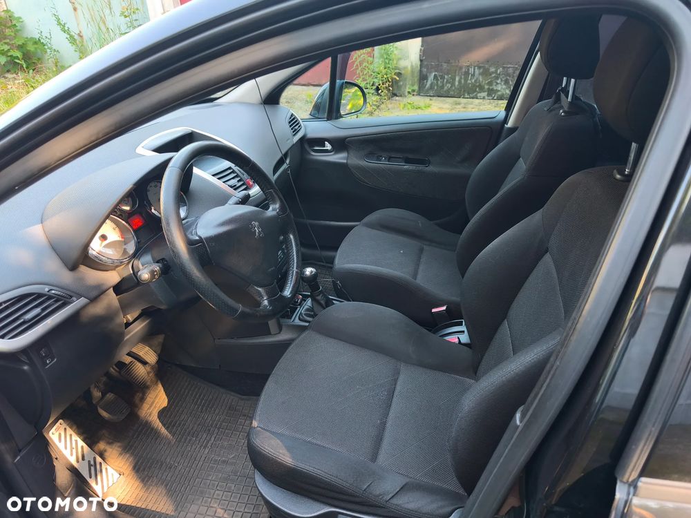 Peugeot 207 1.6 Turbo Sport - 6