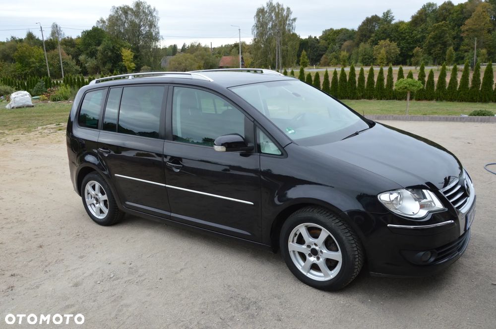 Volkswagen Touran 2.0 TDI Highline - 11
