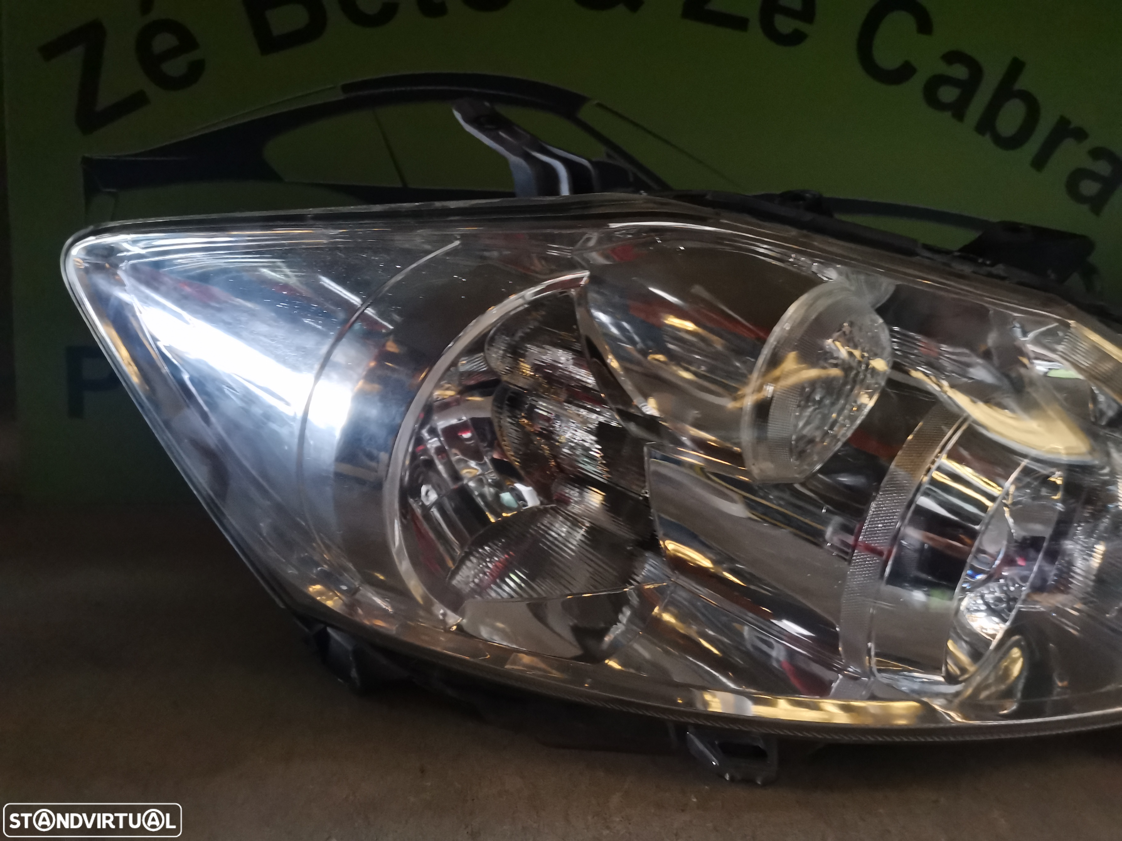 TOYOTA AURIS E15 FAROL DIREITO - FF462 - 3