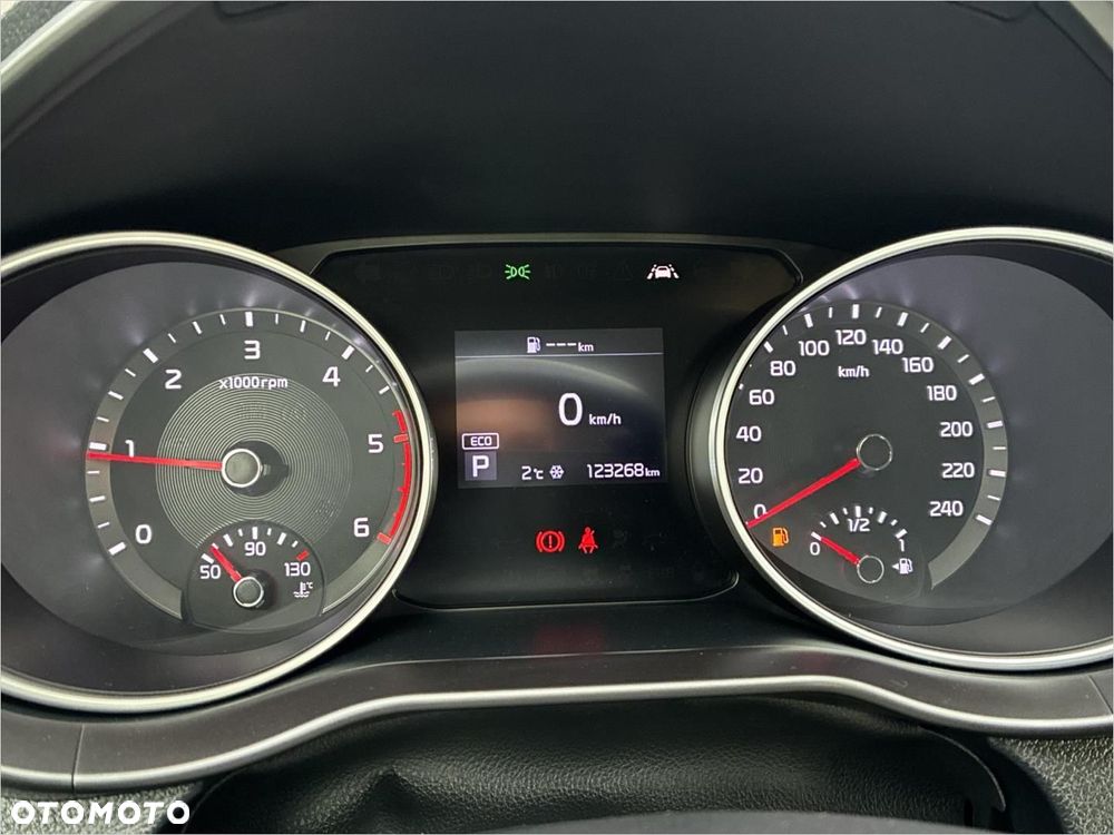 Kia Ceed 1.6 CRDi mHEV M DCT - 20