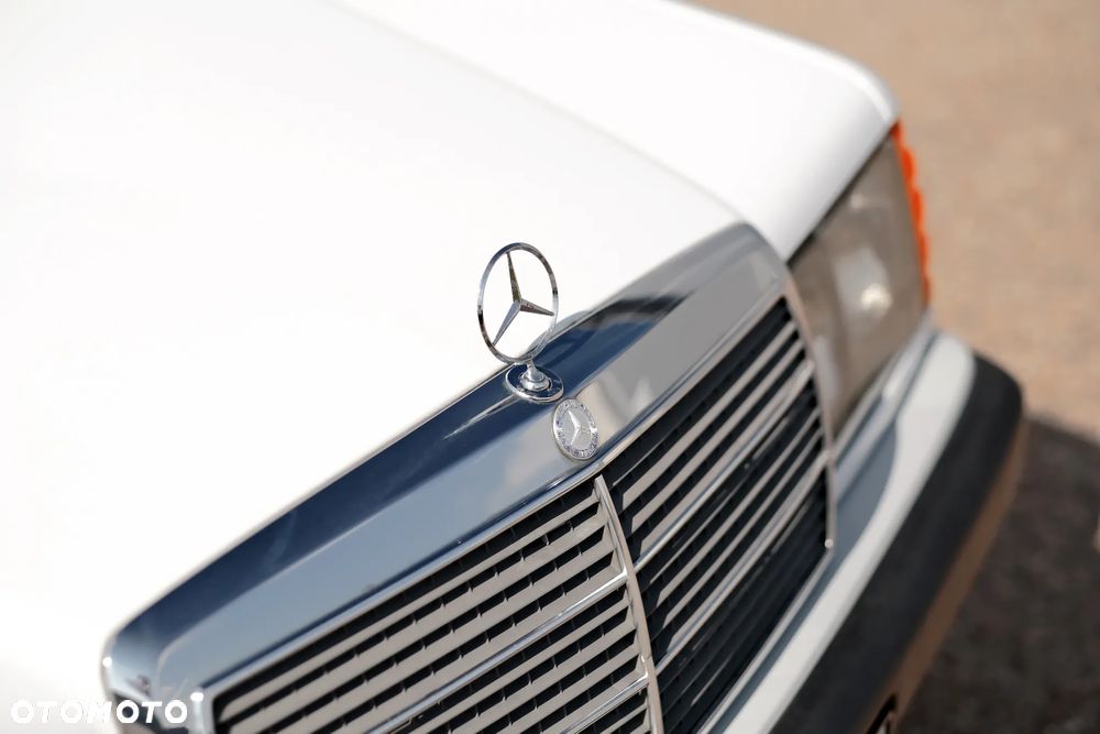 Mercedes-Benz W201 (190) - 10