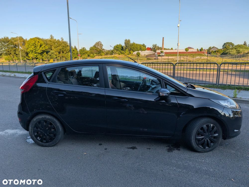 Ford Fiesta 1.6 TDCi Titanium - 11