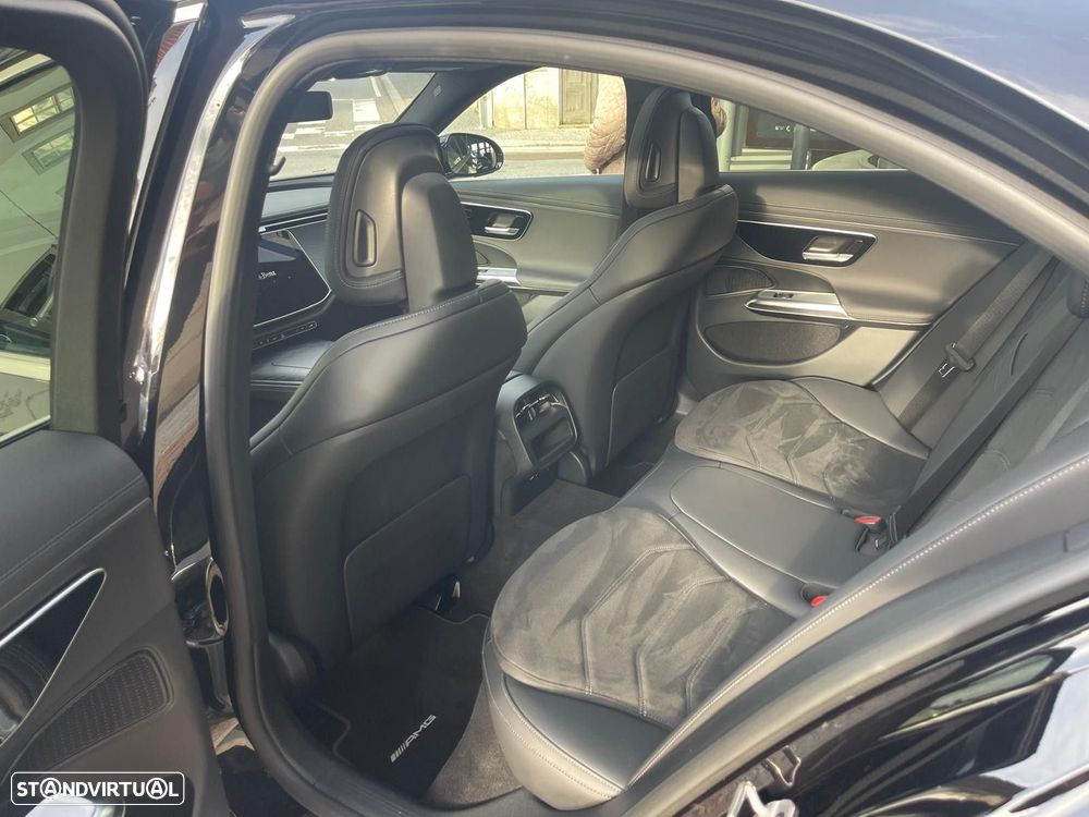 Mercedes-Benz E 300 e AMG Line - 30