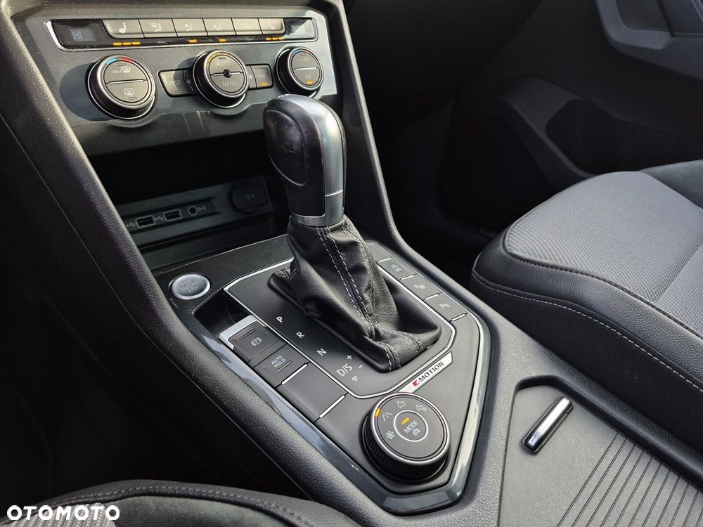 Volkswagen Tiguan - 25