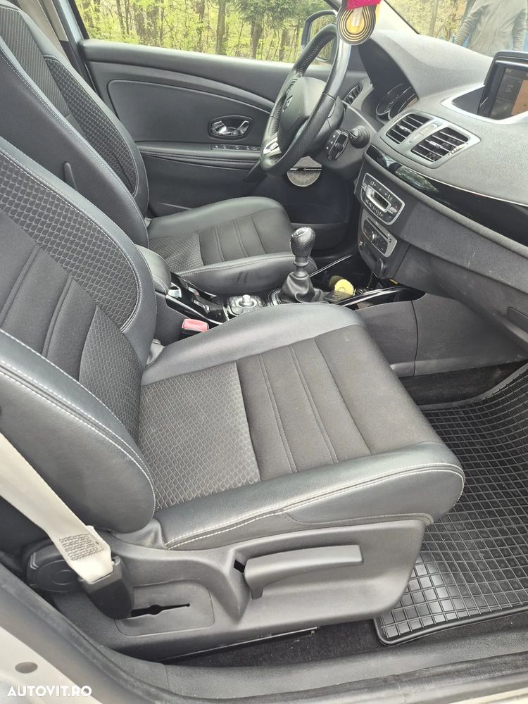 Renault Megane ENERGY dCi 110 Start & Stop Bose Edition - 9