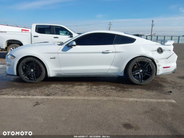 Ford Mustang - 7